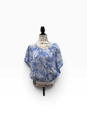 C&C California 100% Linen Floral Resortwear Boho Scoop Neck Short Sleeve M Top